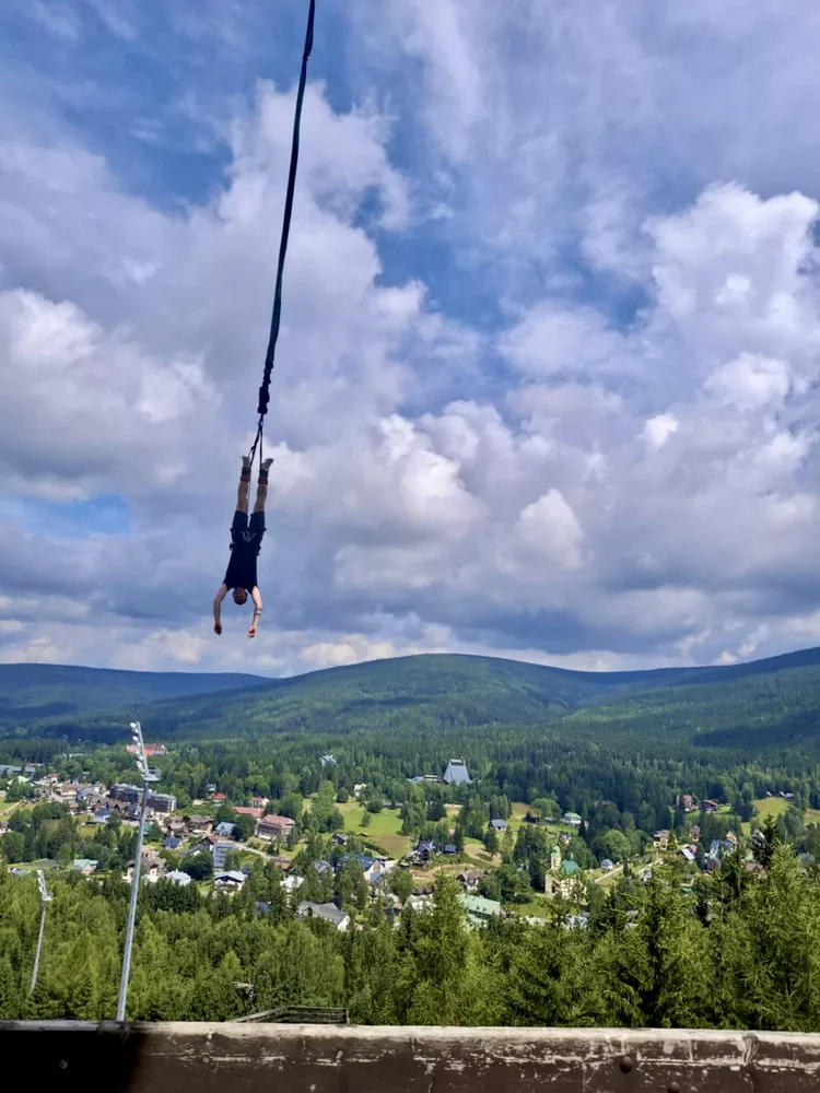 Recenze bungee jump Harrachov